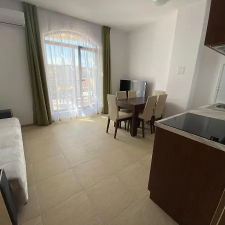 №1 In Astoria 5 Appartement
